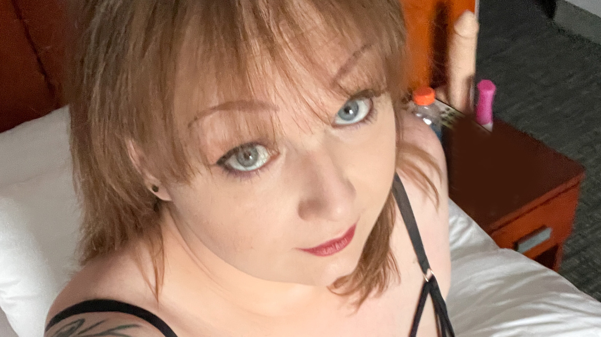Mini Set! April 15, 2024 - Do I look hot and fuckable in my new lingerie?